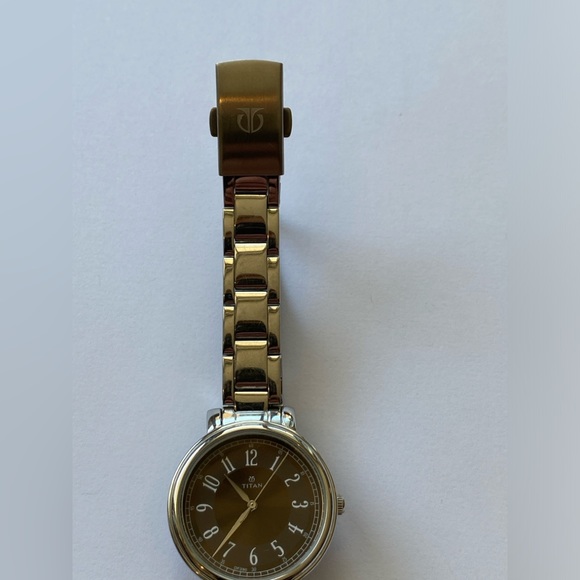 Titan Quartz Analog Watch – Brown Dial, Stainless Steel Strap (Women's) - Picture 3 of 8